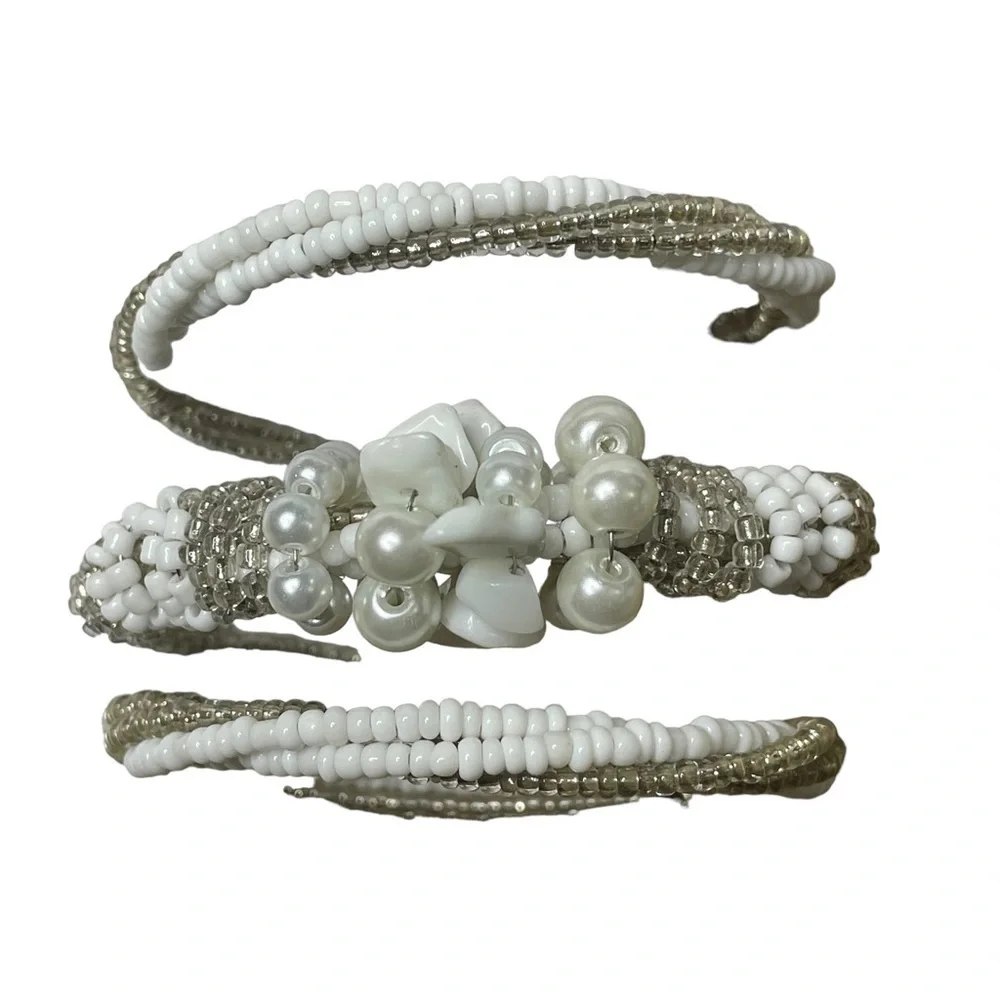 Beaded bracelet white costume jewelry NWOT